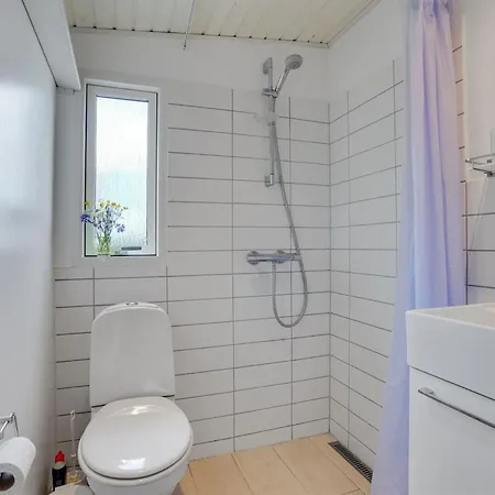 Marit - 150m From The Sea By Interhome Semesterbostad *